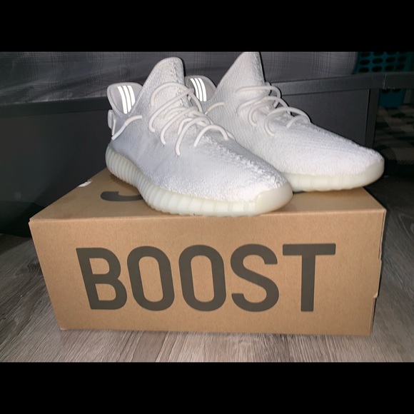 Yeezy 350 boost cream white triple white v2 - Picture 2 of 2